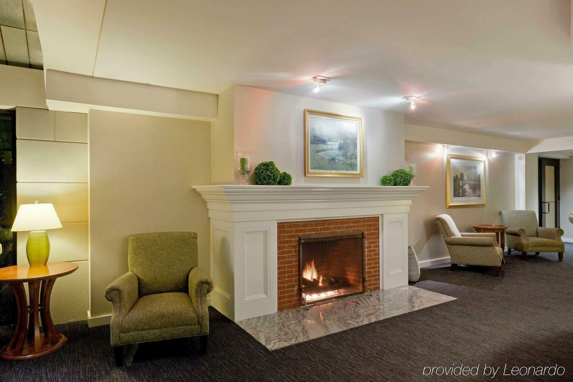 Holiday Inn Express Boston-Waltham, An Ihg Hotel Interior foto